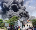 [06/06/2020-Thanh Hóa] Cháy kho chứa bạt, đệm mút cao su… rộng hơn 2.000 m2 trong khu công nghiệp Tây Bắc Ga, TP Thanh Hóa.